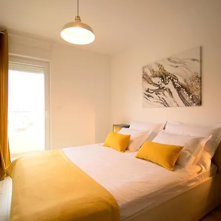 Nikola * スプリト