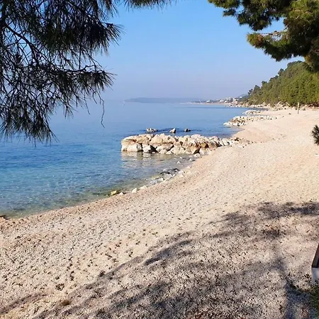 Nikola アパート *